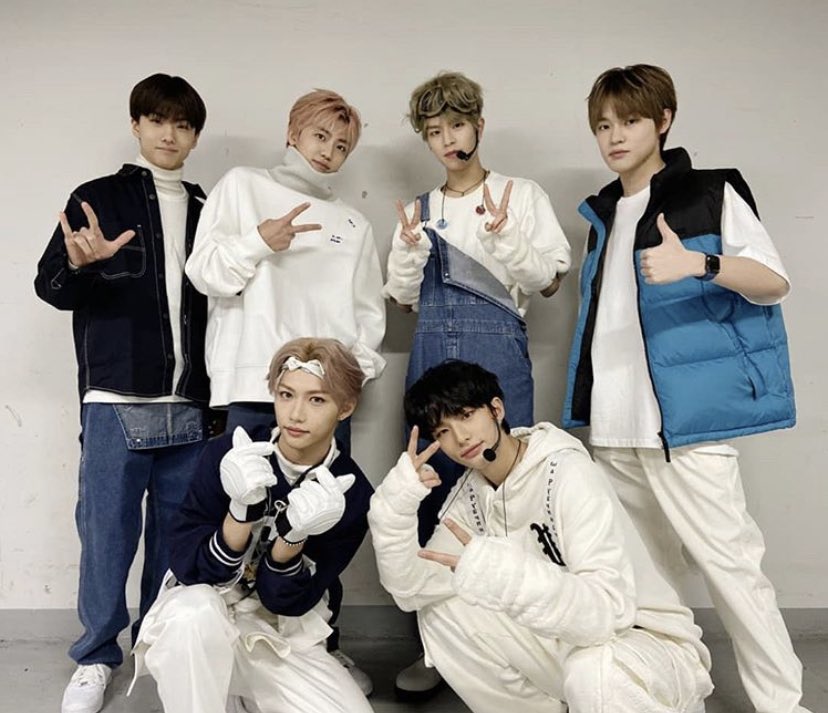 LKZTWT's tweet photo. '바람 . . . 𝐼 𝒘𝒂𝒏𝒏𝒂 𝑏𝑒 𝒎𝒚𝒔𝒆𝒍𝒇 ➟ ɯᥱ ᥲrᥱ @𝗟𝗢𝗦𝗧 𝗞𝗜𝗗𝗭 💥 › 更新『 𝐄 𝐕 𝐄 𝐍 𝐓 』⨾ #WEGODUMBwithRF + #RF1stCB + #DUMBLITTYbyRF ❜

Estamos llegando al escenario de @RylFlush_lent esperamos sea un gran evento y todos nos la pasemos bien. https://t.co/0vBA9QVh9k