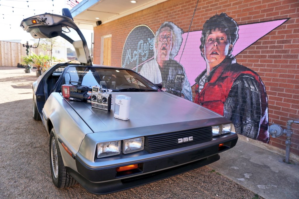 Had the DeLorean out for a photoshoot at McFly's Neighborhood Pub in West Fort Worth.
#delorean #retrocars #the80s #fluxcapacitor #BackToTheFuture
