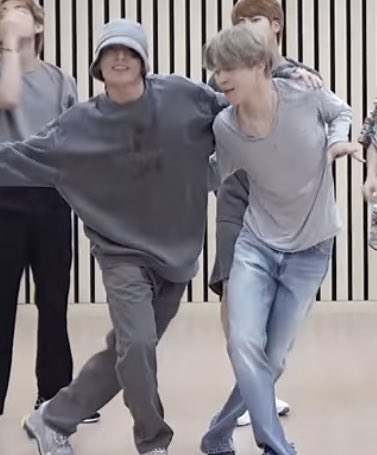 btstwicearchive's tweet photo. https://t.co/vH3hSQjQIX