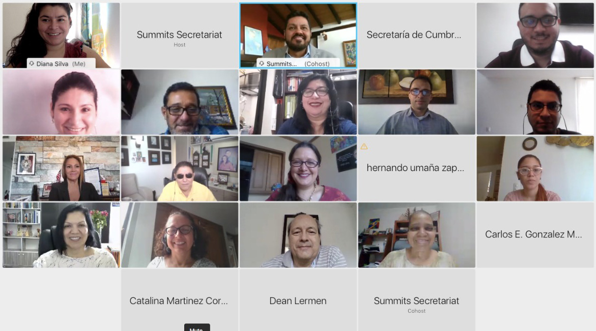 SummitAmericas's tweet photo. Another productive day of #PrepTalks, in preparation for the #NationalDialogues
Civil society and social actors from
🇦🇷🇧🇴🇧🇷🇨🇱🇨🇴🇪🇨🇵🇾🇵🇪🇺🇾
make their voices heard.
#IXSummit https://t.co/f8DSnWkYUs