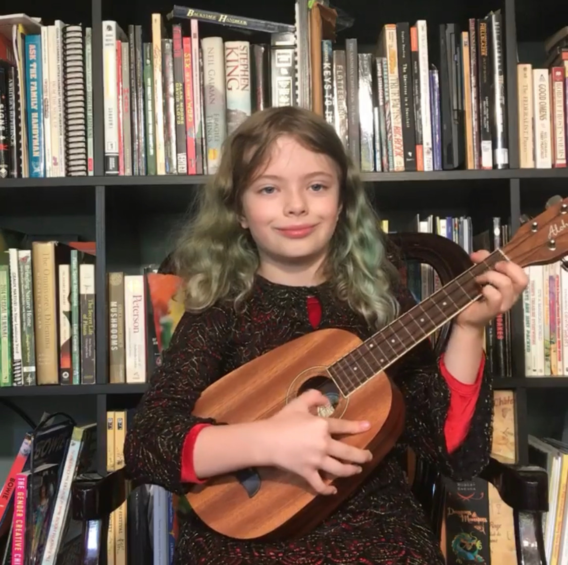 MGSGuitar's tweet photo. Our annual Winter Showcase is THIS SUNDAY at 5:30pm! 🤩 Please join us in supporting our students. Their performances will be live streamed on our YouTube channel. See you there! 🎶 https://t.co/MrqE99g8Gx #Montavilla #RemoteLessonsROCK https://t.co/BS5wJFTGLj