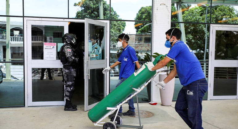 portalR7's tweet photo. Empresa doa 100% de seu estoque de oxigênio para o Amazonas https://t.co/TCIgBcaSRG https://t.co/ibmTFbm7qt