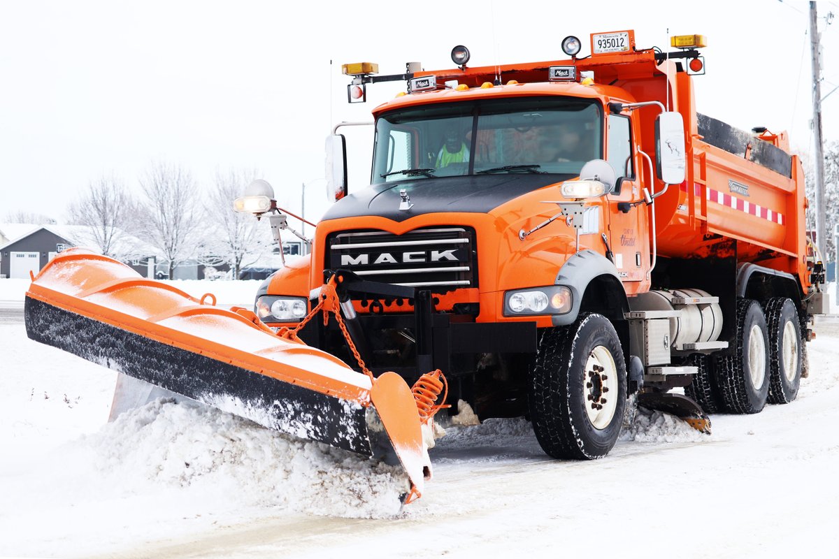 Special #ThankYou to all of the snowplow drivers working in #OlmstedCounty and throughout Southeast Minnesota. We appreciate your hard work in making our roads safer during winter weather. https://t.co/EZMpHO1W3j