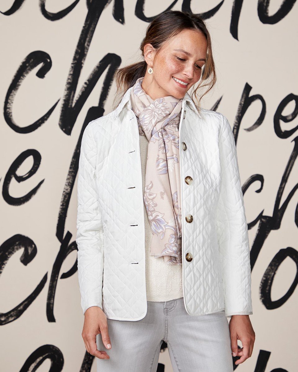 Promenade_CC's tweet photo. A fresh look for 2021! 🤩 Shop @lovechicos for all your ‘fit styles! #promenadecc https://t.co/PRMOoGRipI