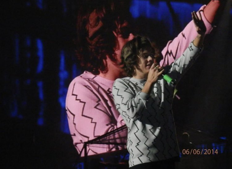 photos from WWA tour and OTRA tour. 06/06/14 and 26/09/15 a thread :) (some videos may be added at the end)