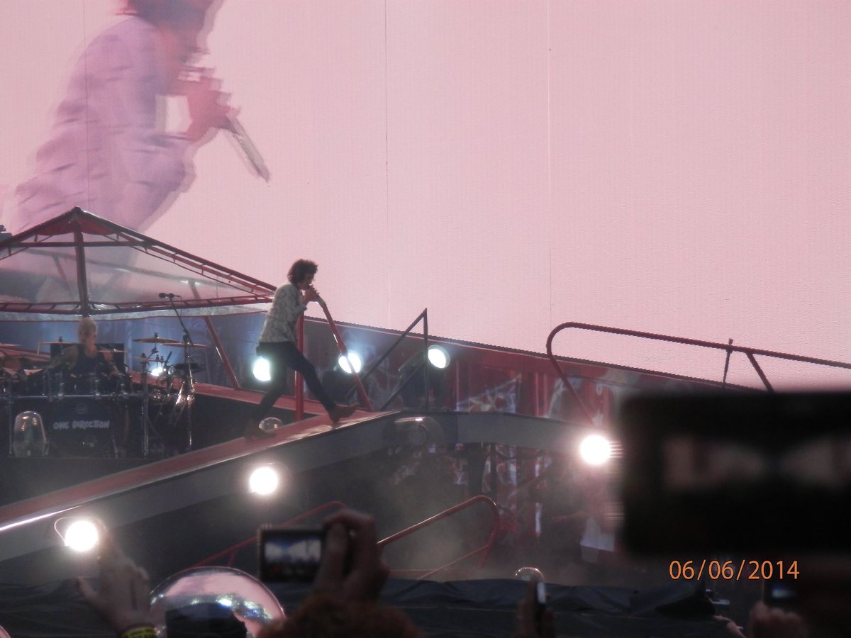photos from WWA tour and OTRA tour. 06/06/14 and 26/09/15 a thread :) (some videos may be added at the end)