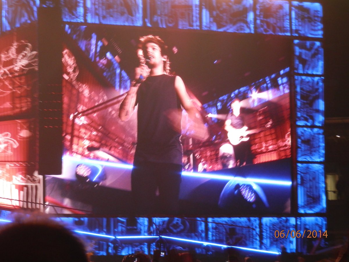 photos from WWA tour and OTRA tour. 06/06/14 and 26/09/15 a thread :) (some videos may be added at the end)