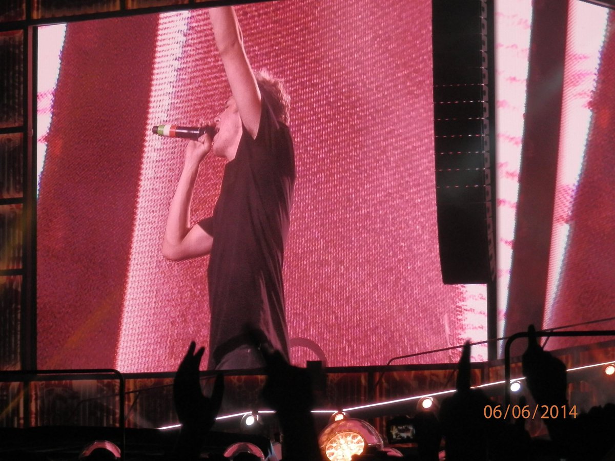 photos from WWA tour and OTRA tour. 06/06/14 and 26/09/15 a thread :) (some videos may be added at the end)