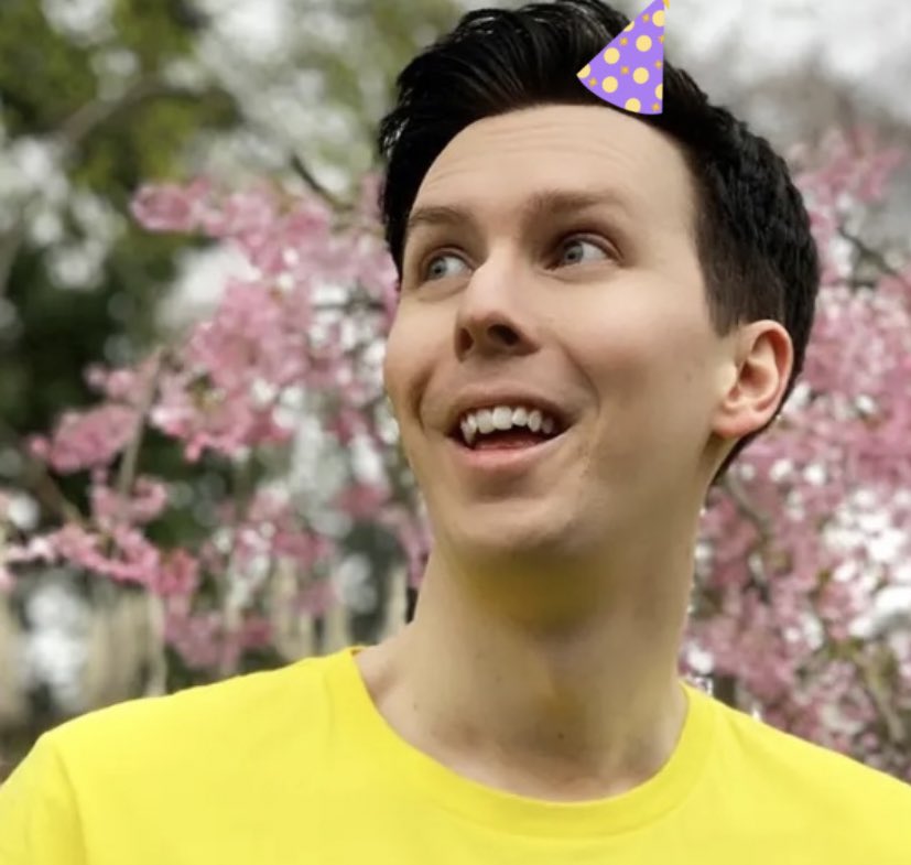 foolsgolddjh's tweet photo. phil as dogs with birthday hats a thread !!

happy birthday phil 🎉🎈#HappyBirthdayPhil https://t.co/2LTuc5DFjQ