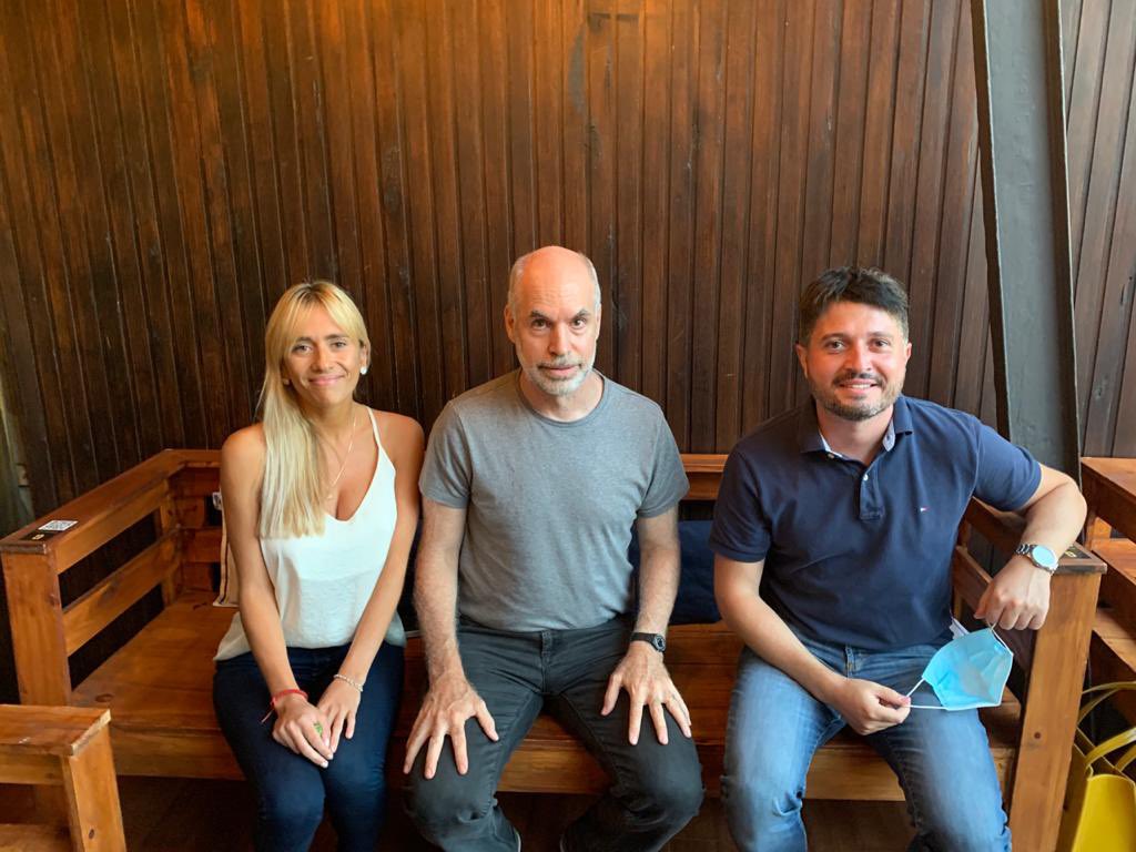sergesiciliano's tweet photo. Siempre terminas las reuniones con @horaciorlarreta con energía y  más ganas de trabajar! Gran charla con @gmontenegro_ok 

Gracias por visitar Mar del Plata y por dedicarte el tiempo para charlar con referentes de la sección! https://t.co/QhboCXbGku