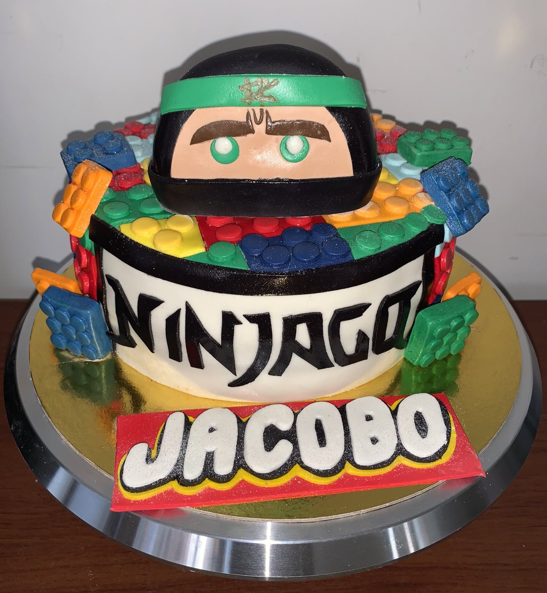 la_jakyV's tweet photo. @lu_13lu Emprendimiento de tortas y cupcakes en la ciudad de Cali 

IG: https://t.co/BMyeyRykrJ https://t.co/j90YB6BlCC