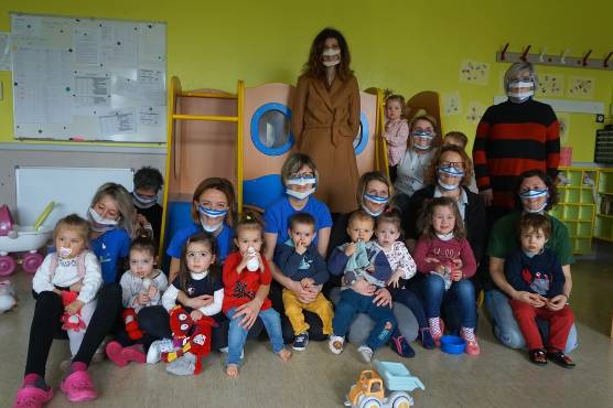 lepopulaire_fr's tweet photo. La commune de Saint-Junien équipe ses agents de la petite enfance de masques inclusifs

https://t.co/pJxOQfP849 https://t.co/0W7IeHkFch