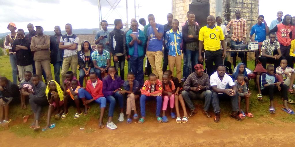 3.Dans son discours, Jean Claude KANENE, Assistant du Ministre, a vivement remercié les Conseillers socio-culturels  des provinces concernées ainsi que les Jeunes talentieux qui ont participé dans ces compétions, pour les préparatifs et la bonne organisation de ces compétitions.