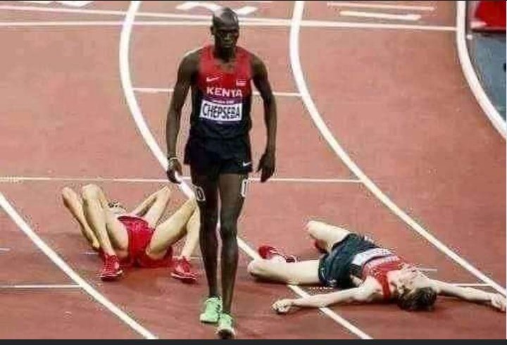 AlexandreMbassa's tweet photo. Je me demande souvent comment le blanc a fait pour colonisé le noir 😣😣😣😣🇨🇲 https://t.co/EsBAIxc1JF
