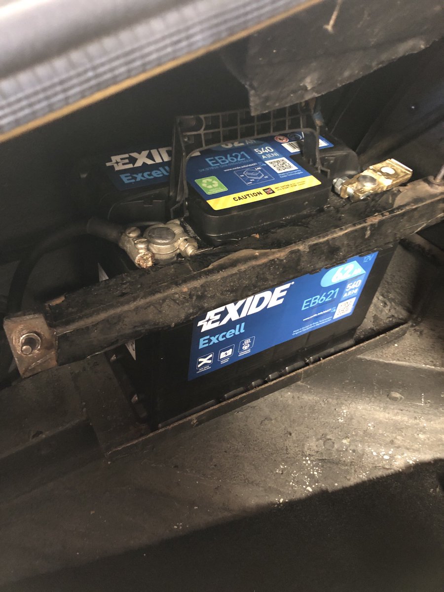 ramsportuk's tweet photo. Spot the mistake, this came into us fitted to a 70s Aston. https://t.co/KR691u2WEY