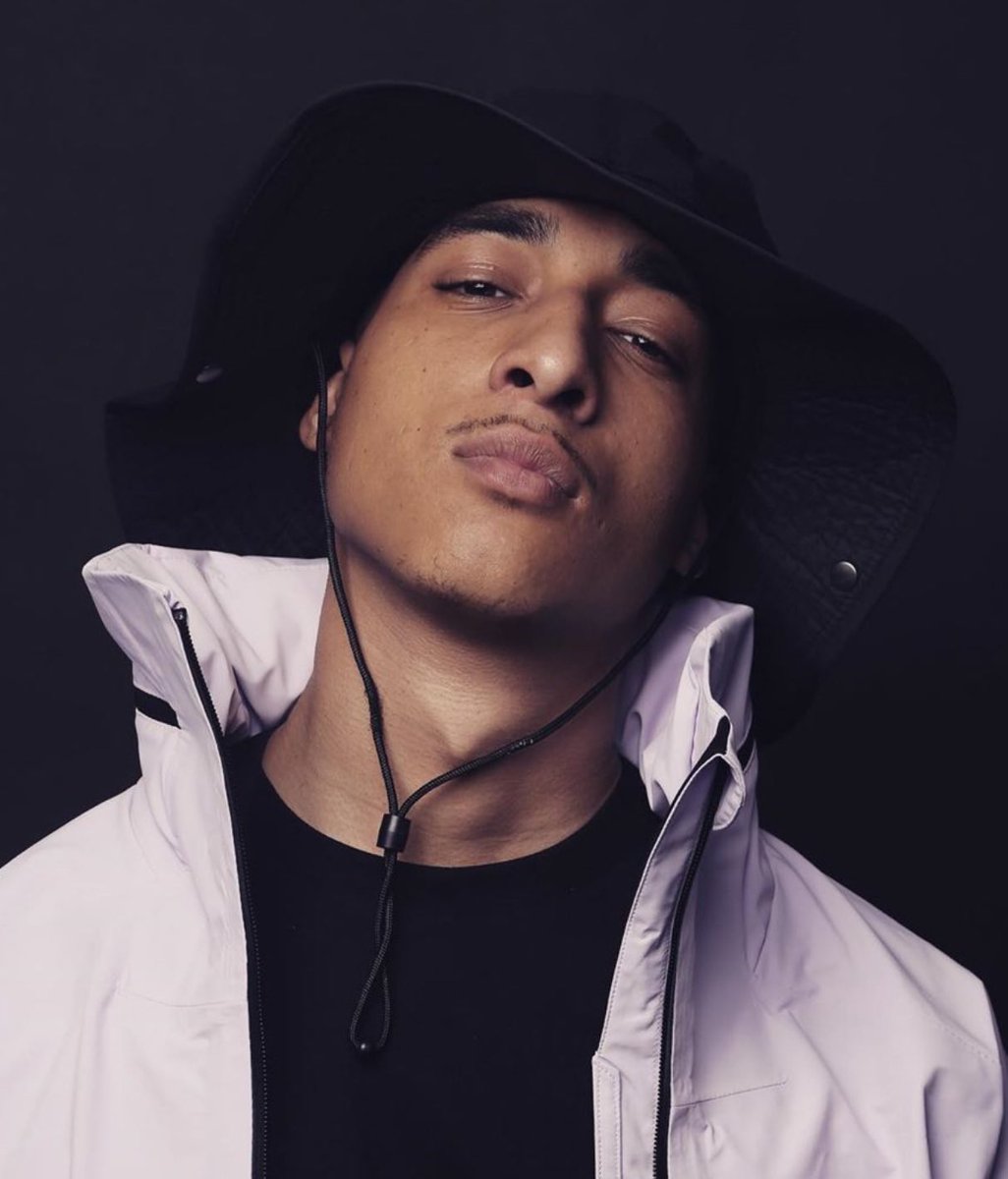 F1RSTFR's tweet photo. Nahir annonce la sortie de sa première mixtape intitulée « Integral » !

Date de sortie : Vendredi 19 mars 2021. https://t.co/D7PmgvipeF
