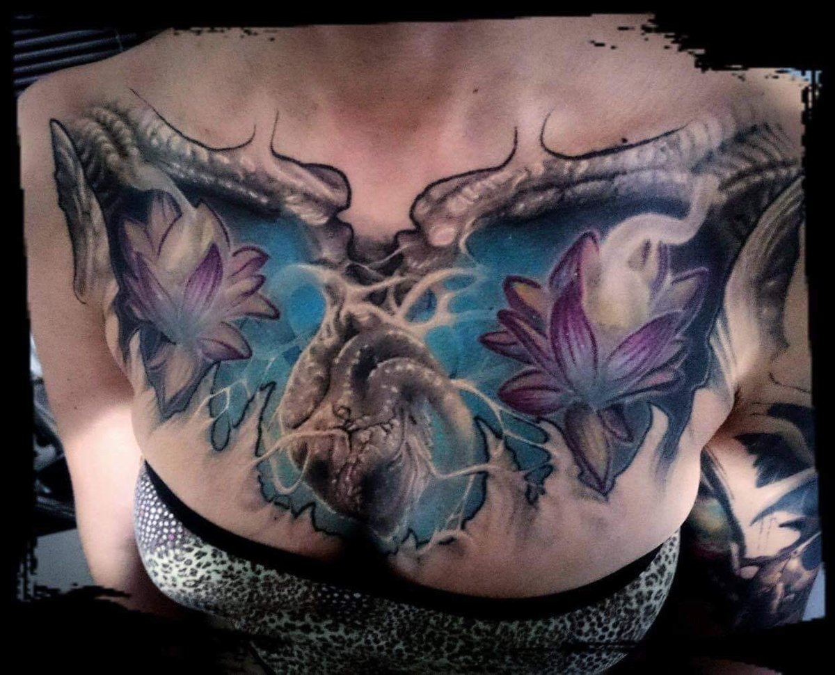 chrysa_lo's tweet photo. My chest piece...done in 2016
#chestpiece #tattooart #inked #ingedmag #colourtatto #biotattoo #biorganic #bones https://t.co/IiGrNSsmeC