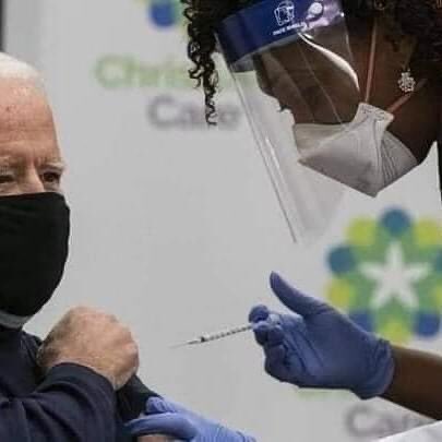 HcNeHamd's tweet image. شوف تالاخر 😂