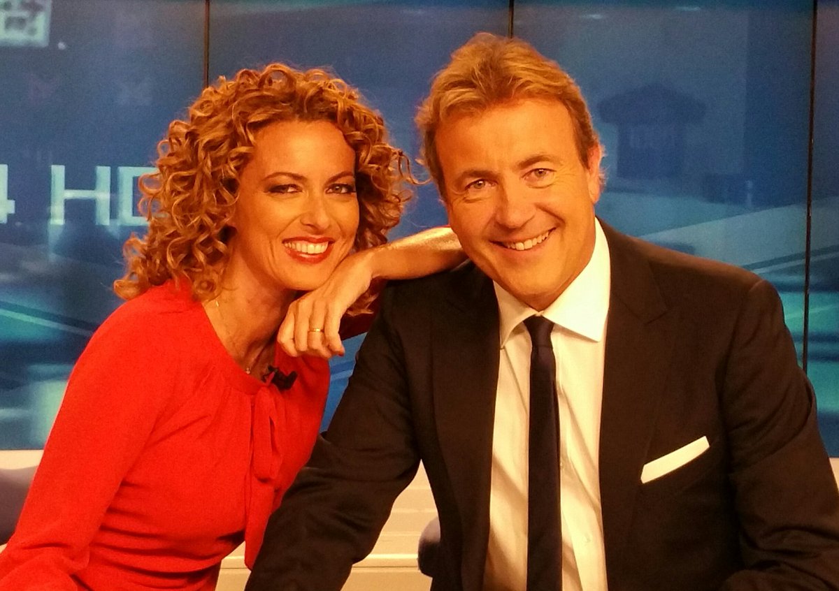 Avviso ai naviganti. Oggi è il compleanno di una Top Class di @SkySport come @vanessadv2001
Condurre il Tg con lei vale molto di più di una vittoria nel doppio misto a Wimbledon...:)
Auguri Super Vane !!!!
👏👏👏 💪💪💪 https://t.co/SNHew7PBSR