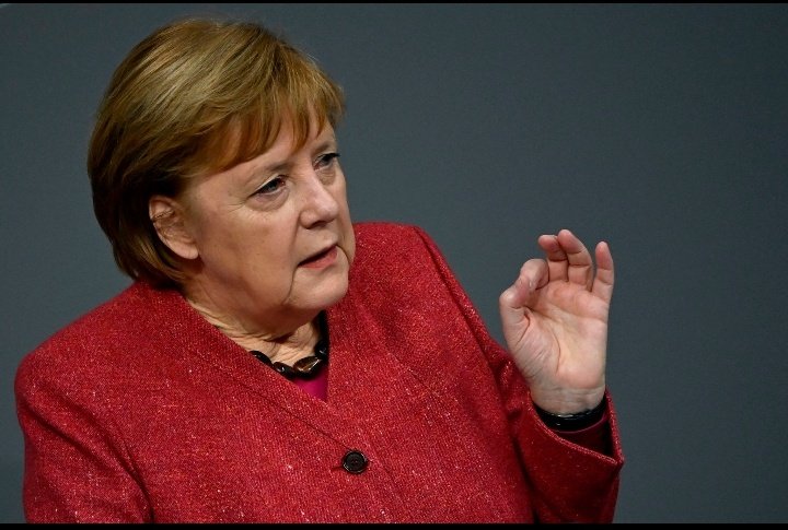 15جنوری 2021 ء کو جرمنوں نے وہ کیا ، جو جرمن نہیں کرتے ہیں۔A Great Story of Angela Merkel 16سال بلاشرکت غیرے اقتدار کے بعد جرمنی کی چانسلر اینگلا مرکل کی پارٹی کرسچئن ڈیمو کریٹک یونین نے اگلا لیڈر چننے کا عندیہ دے دیا. 15جنوری کو اس دن جرمنوں نے وہ کیا جس کی توقع ان سے کم کی