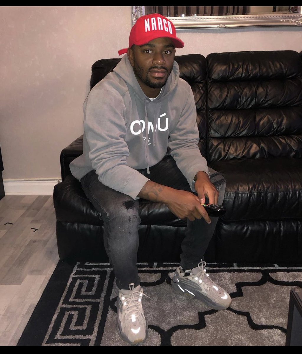 Goggleboxbros's tweet photo. Happy birthday little bro 🖤🖤 #morelife https://t.co/inE2bkBvFf