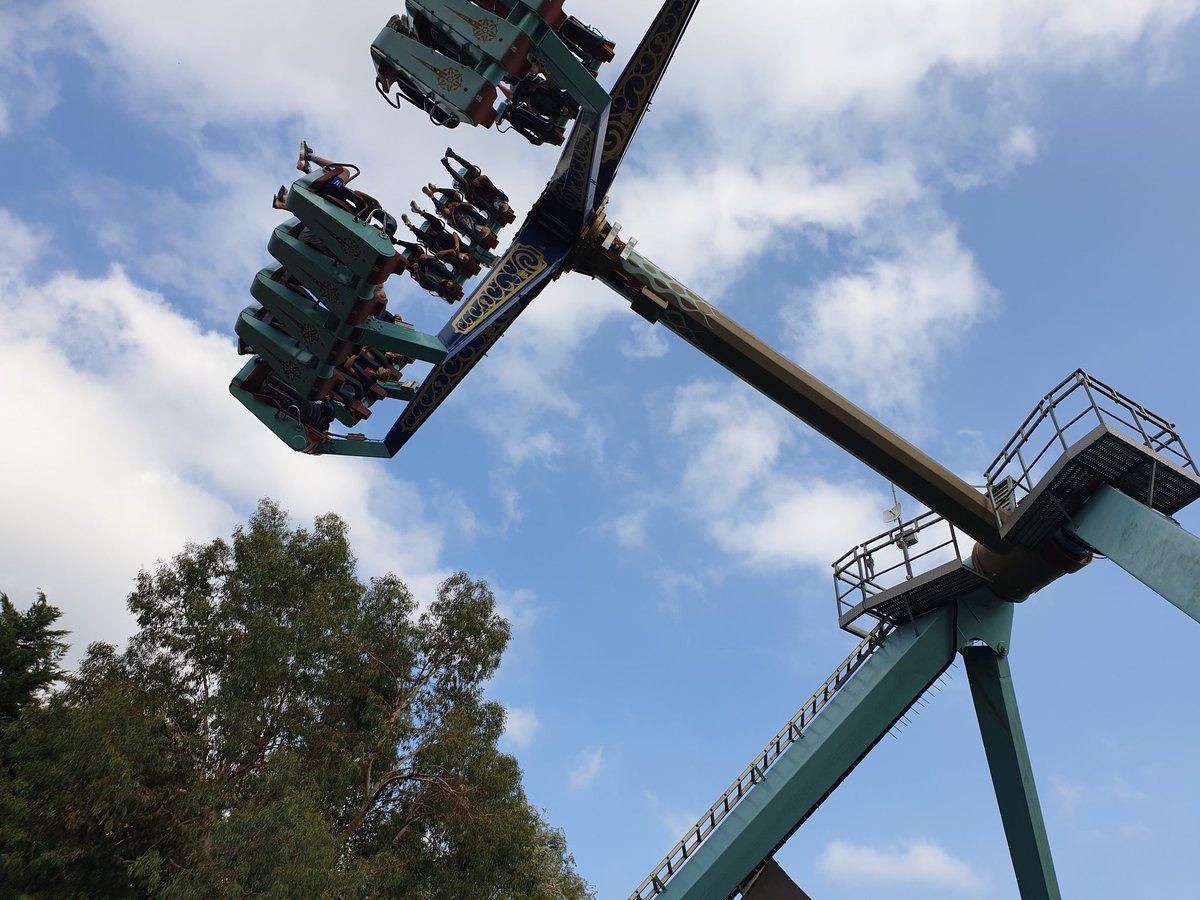 ParkAdventurer's tweet photo. I keep having randomly occurring dreams of themeparks and coasters

Do I miss themeparks?

Yes, yes I do https://t.co/Y1DR87lThI