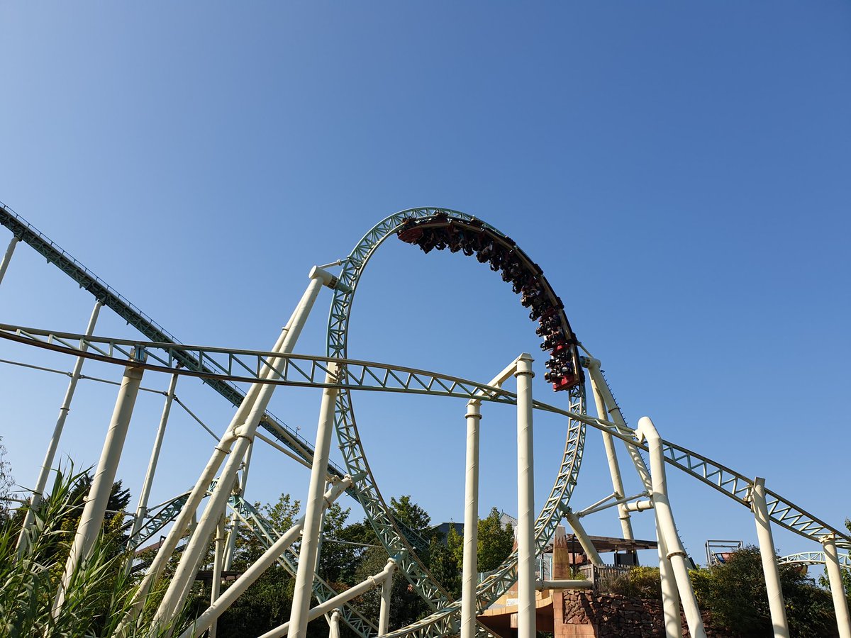 ParkAdventurer's tweet photo. I keep having randomly occurring dreams of themeparks and coasters

Do I miss themeparks?

Yes, yes I do https://t.co/Y1DR87lThI