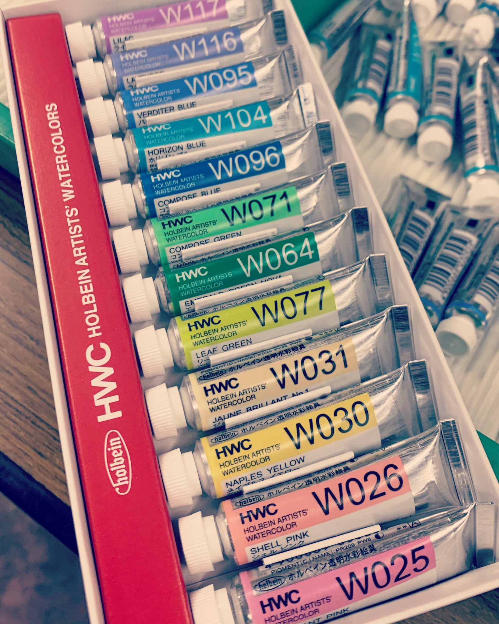 ホルベイン 公式 透明水彩絶対かわいいパステルトーンの投稿から数日 ここだけの話 何かしらの動きが 続報 マッテローヨ 透明水彩絵具 パステルカラー ホルベイン 何かが起こるかも T Co Wzfffs70cb Twitter