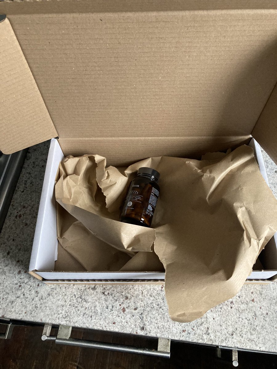 Bigmacca14's tweet photo. @FormNutrition really liking your products but hating what's it's sent in! A massive box for a little product. Can't you send it in something smaller? 😢 https://t.co/BYt6RBx98f
