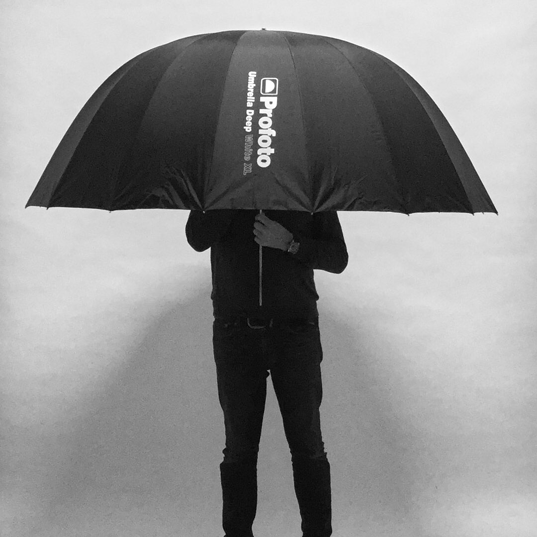 What size @Profoto umbrella do you like to work with the most for #beauty #photograhy and #FashionPhotography #portrait #photoshoots 
Looking for a 5⭐️  rated #photostudio #studiohire  in #Leeds #Yorkshire look no further, we have everything you need for shoots.