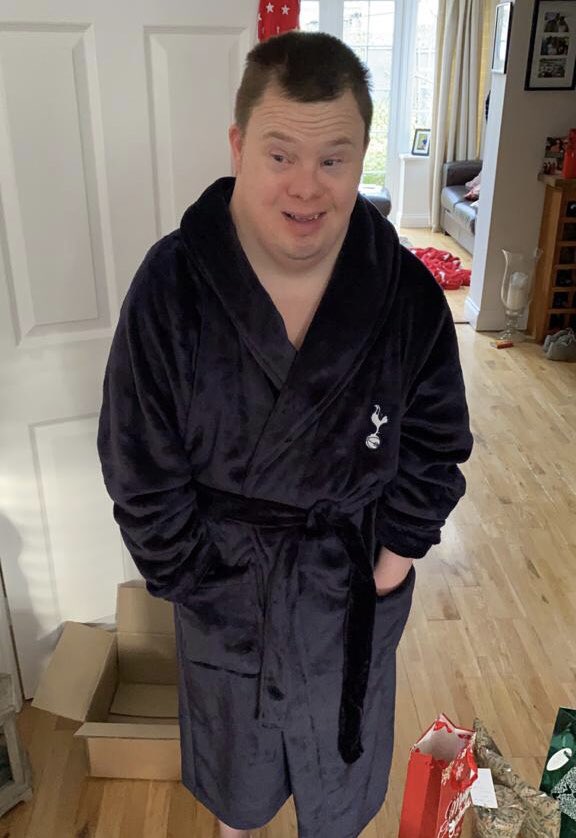 bexnield's tweet image. Today my gorgeous brother-in-law &amp;amp; the biggest @SpursOfficial fan, gets his vaccine! We are so proud of this legend! Can we get a shoutout @HKane @SpursOfficial 💪🏻⚽️💙