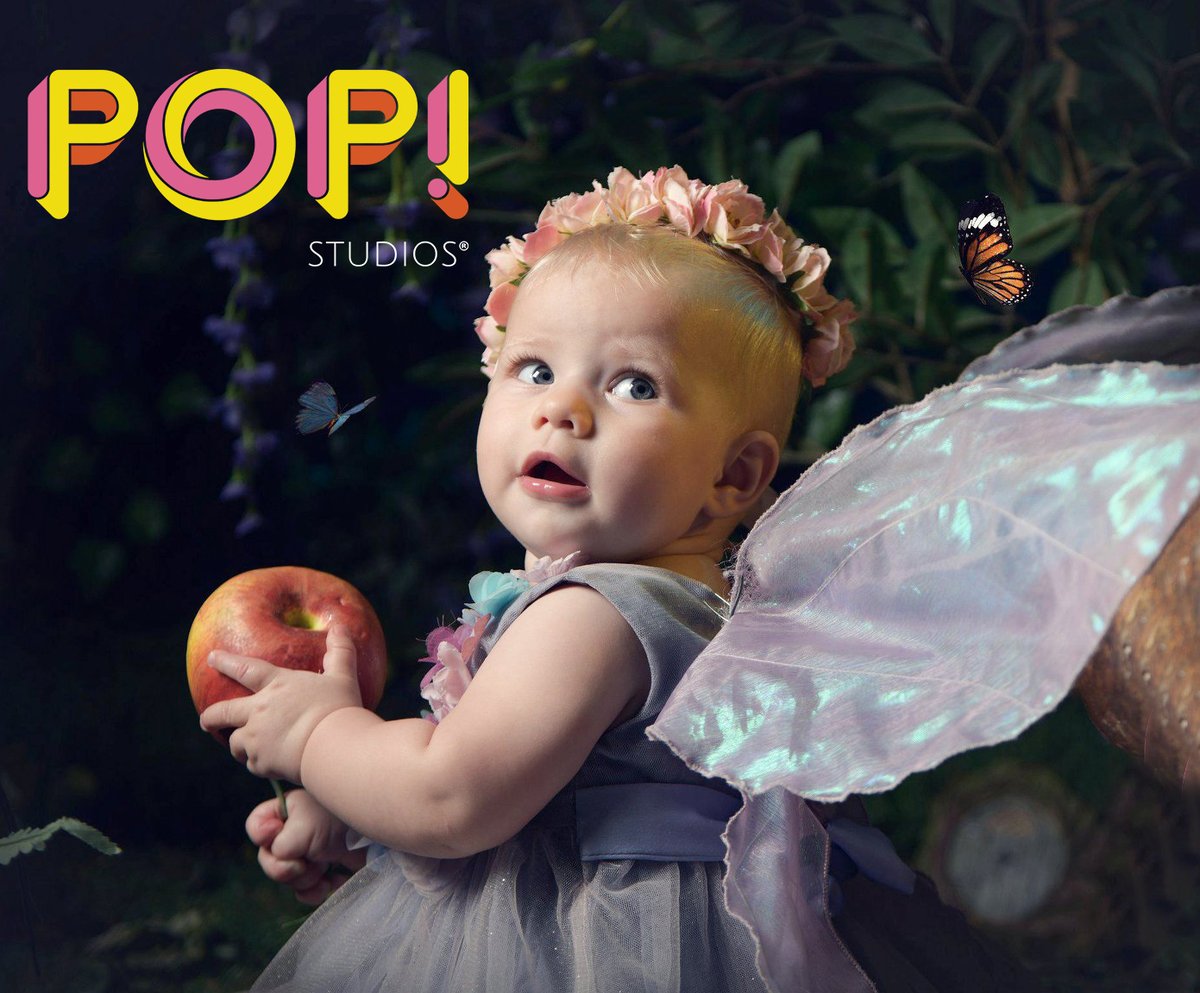 Fairy Freya has found the juiciest apples in the forest. Even fairies need their five a day!  🍎🧚‍♀️

#Fairy #Unicorn #Woodland #ChildPortrait #Imagination #StudioLife #PopStudios #love #portraits #photography #Magic