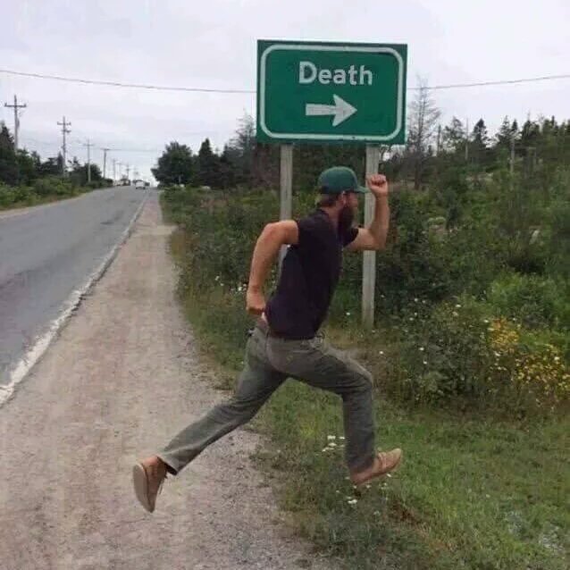 huayves's tweet image. @say_shannon i think i screamed about 15 different times in the last half of this book. i am broken. you broke me