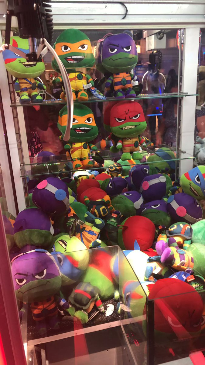 Kalzoni_'s tweet photo. GUYS I'M AT THE ARCADE RN AND I FOUND THE GOLDMINE https://t.co/ZWTSFGQKGm