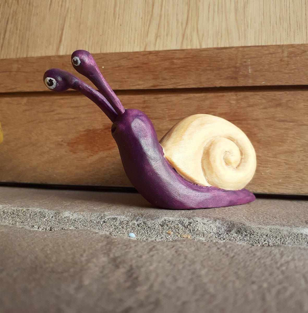 Woodyspirit's tweet photo. Little lime wood snail.
@Madein_Mon @IngridASLW @RobertSorby @Morakniv #handcarved #woodcarving #Wales #Welsh #folk #folkart #woodart #whittling #charactercarving #newwoodculture #workingwithwood #woodlove #limewood #snail https://t.co/TkQPYgxKze