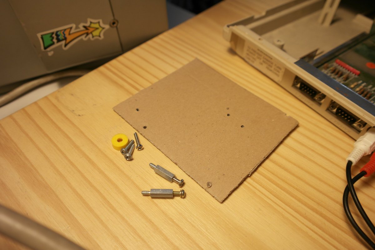 jfdelnero's tweet photo. The cardboard Slim HxC Floppy Emulator installation !
No Amiga case were harmed π !
#hxc2001 #floppyemulator #amiga https://t.co/H0Zw92s9rM