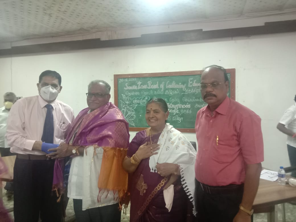 drmaaleem's tweet photo. M.A.Aleem Neurologist Trichy Member DWFC along with #Lions Natarajan Facilitated Thiru M.Subburaman from #trichy for getting the highest civilian award of  #PadmaShri 2021 for his Social services in the function organised by our #Savai Dr.K Govindaraju Chairman #OZONE on 31.1 21. https://t.co/OgYJmHIhZX