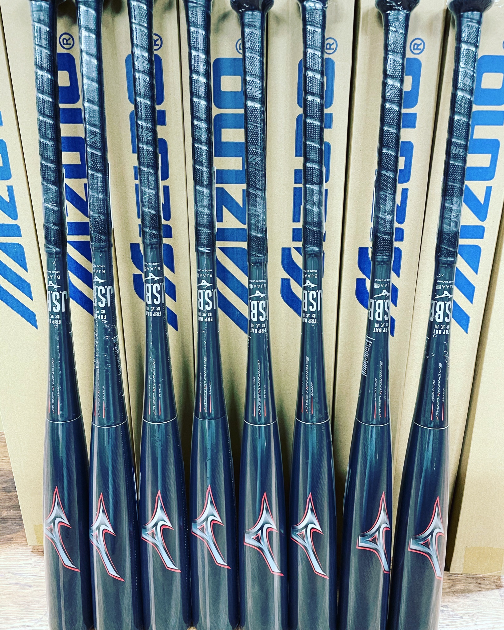 限定品 coach バット 野球 限定品 coach バット 野球 コーチ、カラフルな野球グローブとバットを