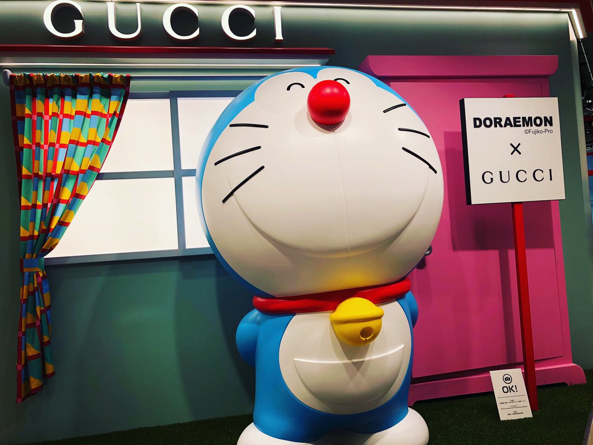 Shiori 最近 いたるところでドラえもん見かける めっちゃ働き者 ドラえもん観ると元気出るので大好きです アイテムの中では 断トツで どこでもドア が一番欲しいです みなさんは何が欲しい ドラえもん Gucci