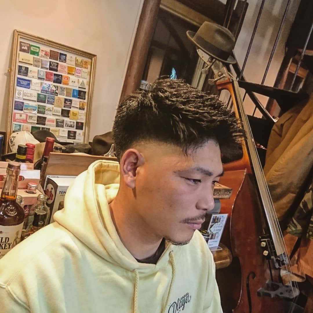 Hillbilly Cat Toshi スキンフェードアップバング アップバング バーバースタイル 髪型技術 ファッション アメカジ 木更津美容室 木更津床屋 ベリーショート メンズ髪型 君津美容室 メンズショート 刈り上げ 富津美容室 散髪屋 Hillbilly Cat Toshi スキンフェードアップバング アップバング バーバースタイル 髪型技術 ファッション アメカジ 木更津美容室 木更津床屋 ベリーショート メンズ髪型 君津美容室 メンズショート 刈り上げ 富津美容室 散髪屋