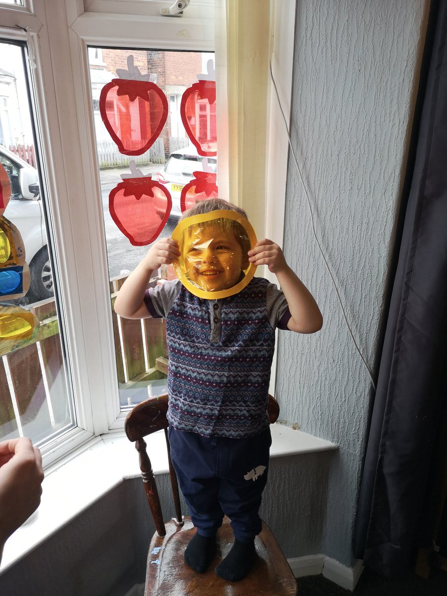 MaryLRehman's tweet photo. She's done! The boys both loved all the painting and sticking! 🥰🐛🦋 @EPA_EYFS @EPA_Y1_Y2 @DeltaEstcourt #wondrouswindows #theveryhungrycaterpillar #spreadyourwings https://t.co/YeD2ZWjjHo