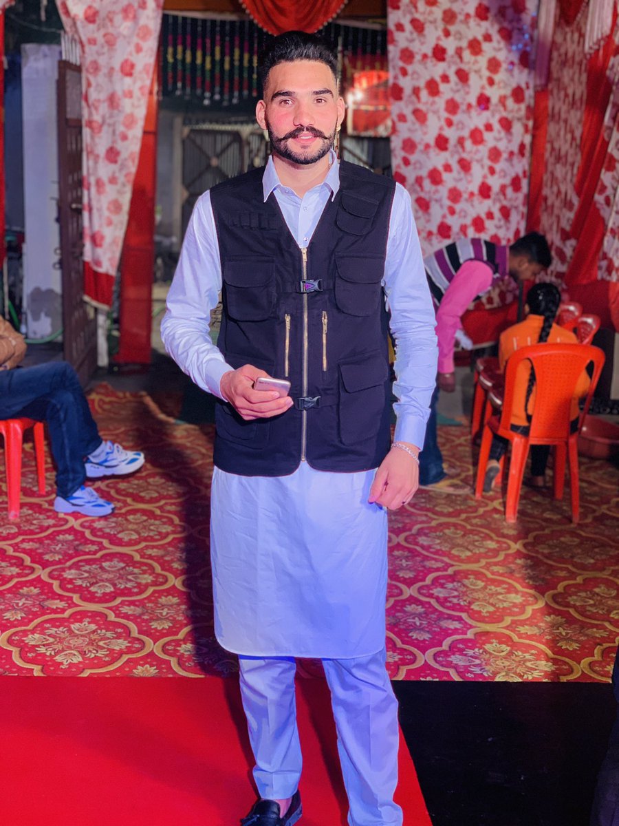 indrpret's tweet photo. ਜ਼ਿੰਦਗੀ ਨੇ ਸਾਰੇ ਮਜ਼ਮੂਨ ਤਰੀਕੇ ਨਾਲ਼ ਪੜ੍ਹਾਏ ਨੇ ।
ਜਜ਼ਬੇ ਦੀ ਬਾਰੀਕੀ ਦੇ ਕੁੱਛ ਵੱਖਰੇ ਸਬਕ ਸਿਖਾਏ ਨੇ । https://t.co/DeNXAWdC7Z