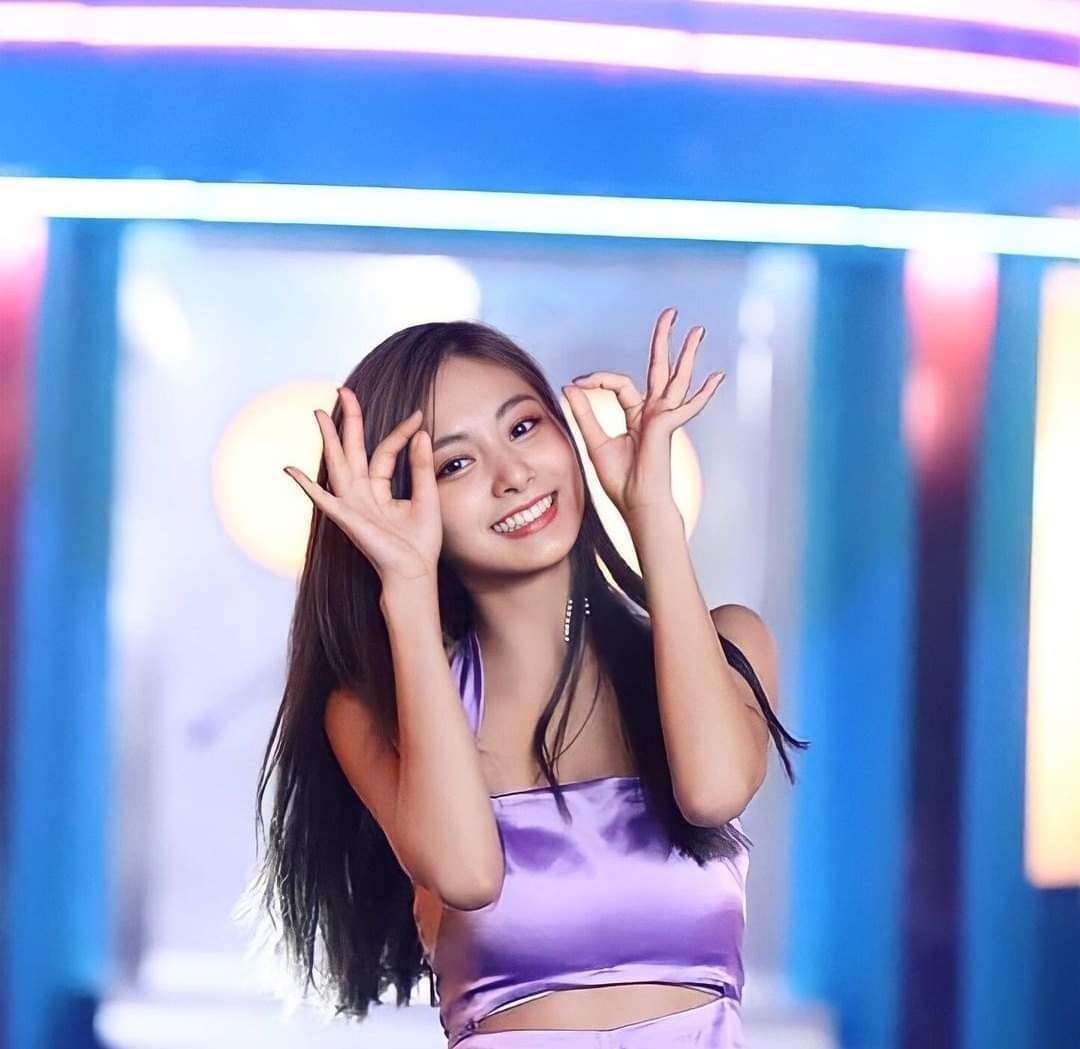 Ай гот ю твайс. Twice Чжоу Цзыюй. Цзыюй twice. Chou Tzuyu twice. Twice Tzuyu 2020.