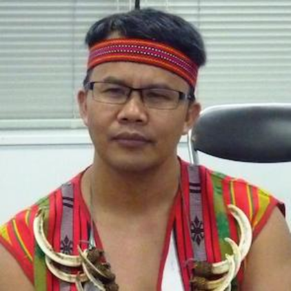 MaryLawlorhrds's tweet photo. 🇵🇭Press Release: #Philippine authorities must drop murder charges against #indigenous HRD #WindelBolinget. I am distressed that police had previously issued a "shoot-to-kill" order against him.

👉https://t.co/NbNxXJLQ0w

@CPA_Cordillera https://t.co/OGBfJ3FpCO