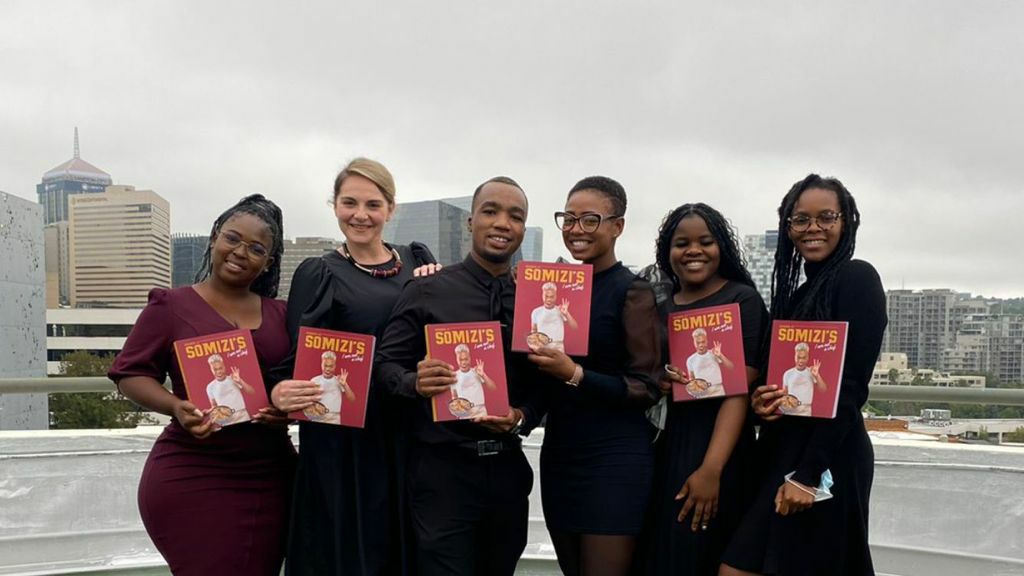 somizi's tweet photo. This is so sweet.....their boss bought them my books just to put a smile on their faces and I signed and wrote special individual messages... https://t.co/sPdim9sZm4
