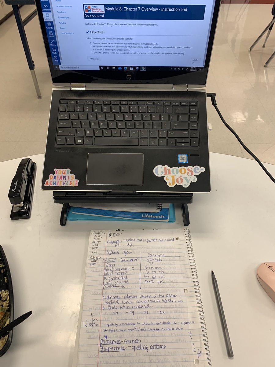 MrsSheriMoebes's tweet photo. “Unlocking Potential” with a little note taking from the Reading Academy!  After all, school is never out for the pro! #LockhartLeading https://t.co/jEb5UezdIk