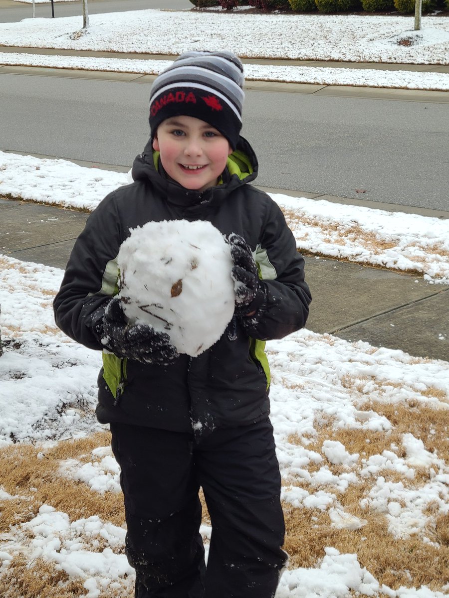 Lara Hathaway tweet media