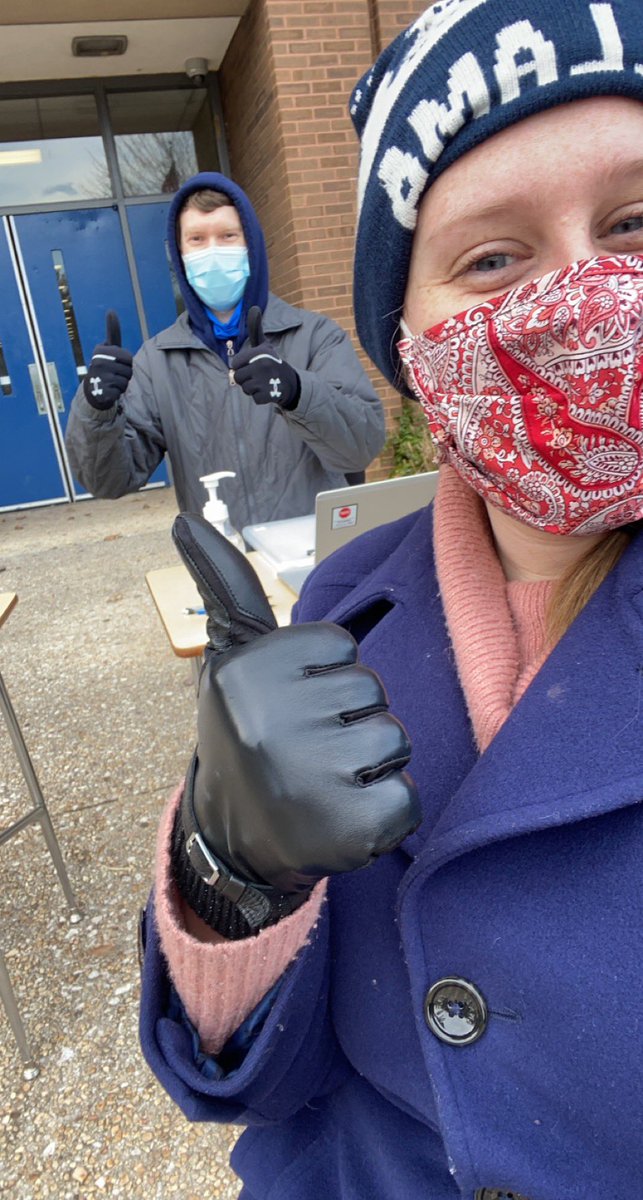 Come see Mr. Ferenz and Ms. Jacobs today (8:30-2:30) to pick up 2nd semester materials for orch and guitar AND to drop off 1st semester piano and band materials! Other class materials are available for pick up as well! ⛄️<a href="/RaiderNationLR/">Loch Raven High</a> <a href="/MusicBCPS/">BaltimoreCoMusic</a>