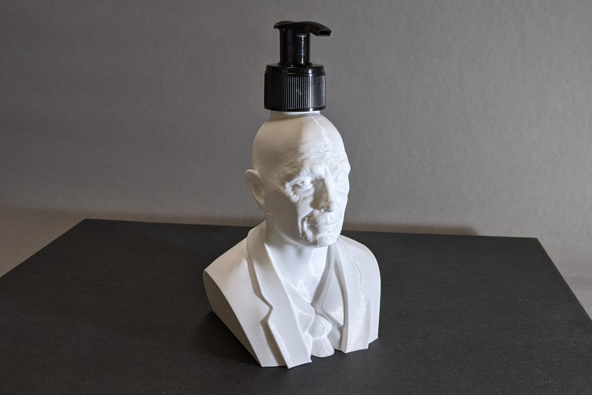 FabLab_Bern's tweet image. Interessant, was unsere Kunden bei uns bestellen: Ein Seifenspender in der Gestalt von #lenin, oh, ich meine natürlich #johnmalkovich. Oder ist es #danielkoch?
Credits to @karpi  :)