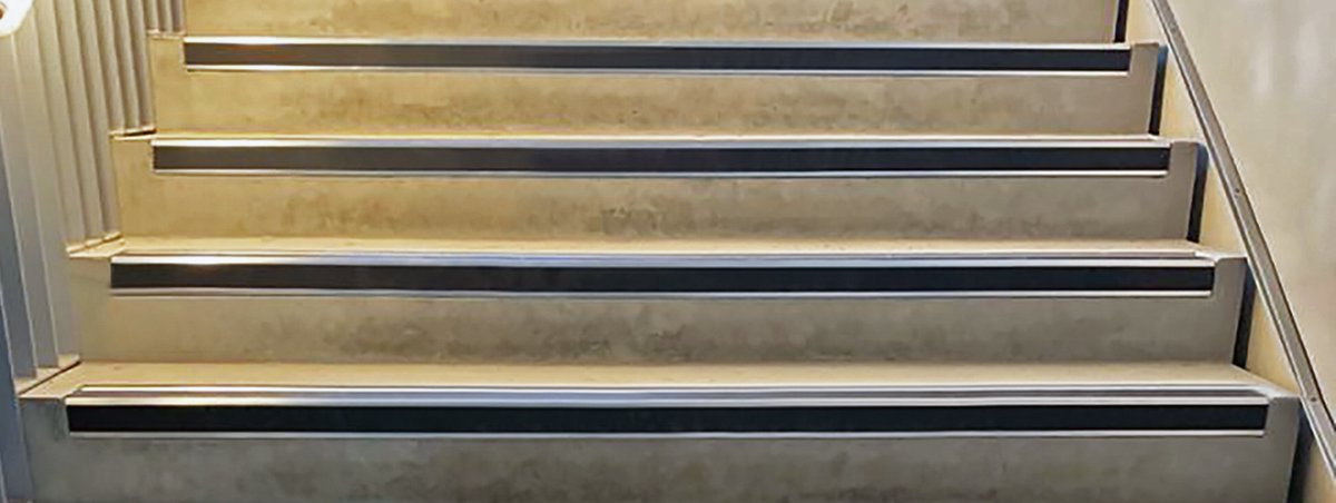 The new HPN1 Stair Nosing from Quantum Flooring.

>> Heavy duty  - recessed into step
>> Perfect from infrastructure and transport projects 
>> Specification support available 

View product:
quantumprofilesystems.com/en/brands/quan…